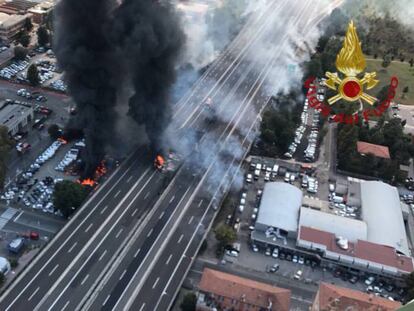 Vista aérea de la zona del incendio en Bolonia.