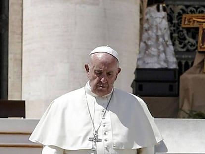 El papa Francisco, en la Ciudad del Vaticano. En vídeo, declaraciones del portavoz del Papa.
