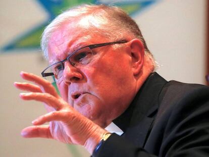El presidente de los obispos australianos, Mark Coleridge, esta mañana en Sydney / En vídeo, la Iglesia Católica de Australia rechaza denunciar confesiones de abuso sexual