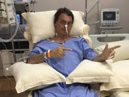 El candidato Jair Bolsonaro muestra su recuperación en el hospital Albert Einstein de São Paulo / En vídeo, el momento en el que apuñalan a Bolsonaro