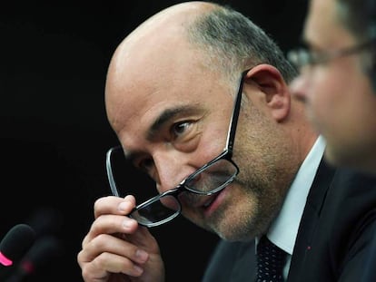Moscovici, durante la rueda de prensa de este martes en Estrasburgo.