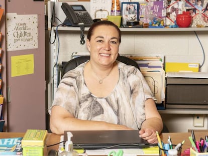Lynneia Atkinson, profesora de niños entre cinco y nueve años en T.A. Lowery Elementary