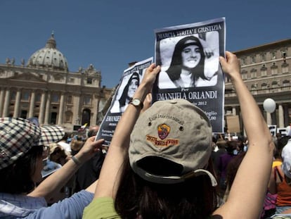 Manifestación ante el Vaticano para pedir justicia en el caso Orlandi en 2012. ANDREW MEDICHINI AP / REUTERS