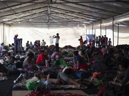 El campamento para migrantes en Ciudad de México. En vídeo, la caravana a su paso por Ciudad de México esta semana.