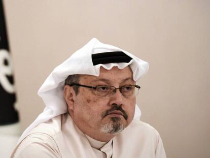 Jamal Khashoggi, durante una conferencia de prensa en Manama, la capital de Bahréin, en 2014.