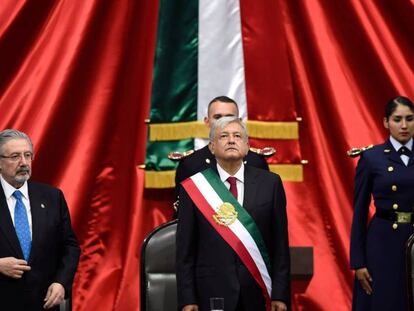 En vídeo, momento en el que López Obrador toma posesión como presidente de México.