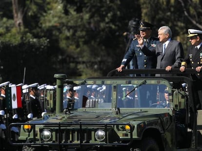 López Obrador, en el saludo a las Fuerzas Armadas este domingo.