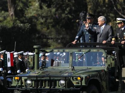 López Obrador, en el saludo a las Fuerzas Armadas este domingo.