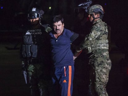 Foto: El narcotraficante Joaquín 'El Chapo' Guzmán, tras su arresto. / Vídeo: El jurado escucha a 'El Chapo' negociando un cargamento de cocaína.