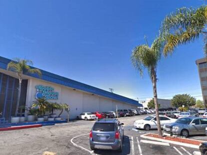 Un tiroteo en Los Ángeles se cobra al menos tres muertos en una bolera