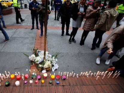 Uno de los accesos al centro comercial Andino, en junio de 2017. En vídeo, un coche bomba provoca una masacre en una escuela de policías de Bogotá