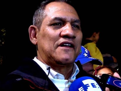 Wilmer Guaidó, padre de Juan Guaidó, opositor que se ha autoproclamado presidente de Venezuala, trabaja como taxista en Tenerife.
