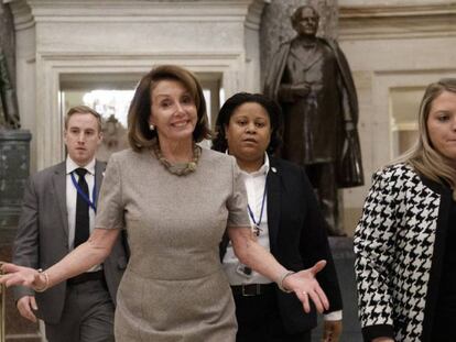 Nancy Pelosi, en la Cámara de Representantes el pasado viernes. En vídeo, el discurso de Pelosi el día que los demócratas ganaron a los republicanos en las elecciones legislativas.
