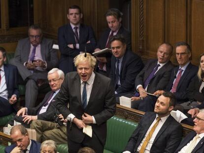 El euroescéptico Boris Johnson se dirige a la Cámara de los Comunes este martes. En vídeo, el Parlamento británico respalda una nueva negociación del Brexit con Bruselas.