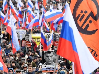 Marcha en la memoria de Boris Nemtsov, opositor asesinado en 2015, este domingo en Moscú. En vídeo, así fue la manifestación en Moscú.