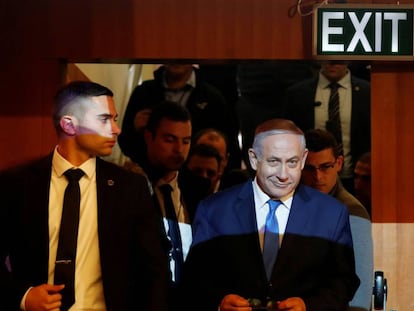 En vídeo, Netanyahu a un paso de ser juzgado por corrupción.