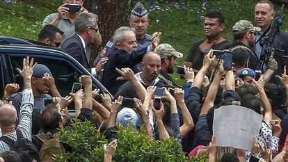 Lula a su llegada al cementerio de São Bernardo do Campo.