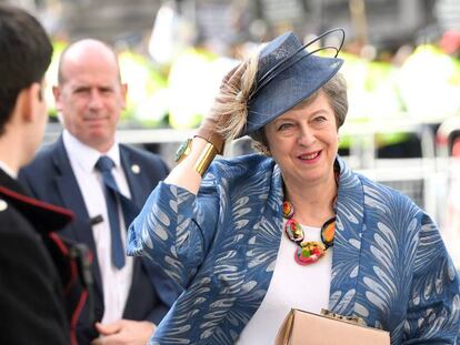 Theresa May, este lunes, en un acto oficial en la Abadía de Westminster. En vídeo, acuerdo de última hora para el 'Brexit' entre la UE y el Reino Unido.
