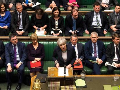 Theresa May se dirige este miércoles a la Cámara de los Comunes En vídeo, más tiempo para el 'Brexit'.
