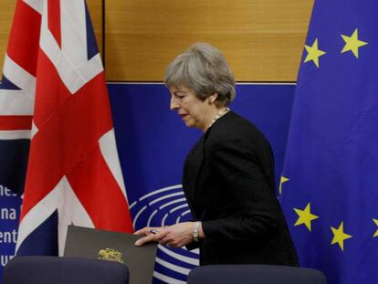 La primera ministra británica, Theresa May, el pasado 11 de marzo en una rueda de prensa en Estrasburgo. En vídeo, May anuncia la petición de la prórroga hasta el 30 de junio.