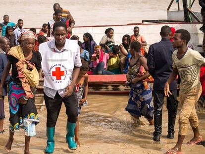 Supervivientes del ciclón Idai llegan a Beira (Mozambique). En vídeo, crisis humanitaria en Mozambique.