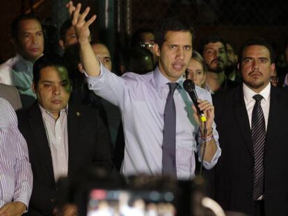 El presidente de la Asamblea Nacional, este martes en Caracas. En vídeo, la detención de Guaidó podría ser inminente en Venezuela.