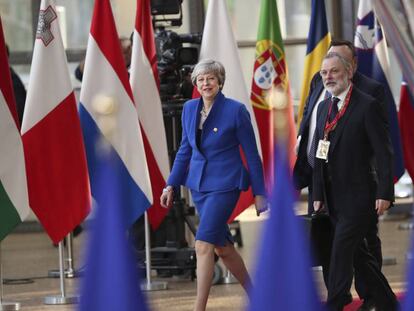 Theresa May llega al Consejo Europeo este miércoles en Bruselas. En vídeo, la Unión Europea pospone el Brexit hasta el 31 de octubre.