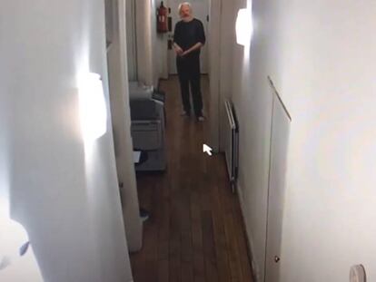Imagen de Assange durante su estancia en la Embajada de Ecuador en Londres.