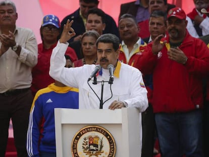 En vídeo, Nicolás Maduro celebra este lunes en Caracas el aniversario de su elección.