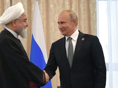 Rouhani y Putin se saludan este viernes. En vídeo, las imágenes con las que EE UU acusa a Irán del ataque a los barcos.