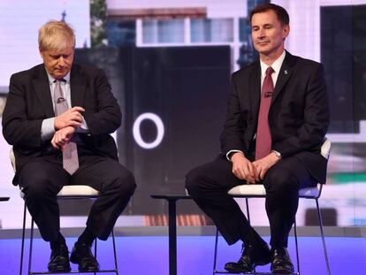 Boris Johnson y Jeremy Hunt, durante un debate televisado el 18 de junio. En vídeo, declaraciones de Hunt este jueves.