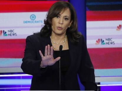 La senadora Kamala Harris, durante el debate. En vídeo, el rifirrafe con Joe Biden.