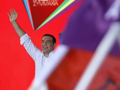 En foto, Tsipras, en el cierre de campaña este viernes en Atenas.