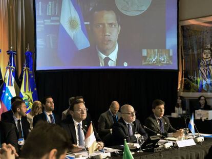 Los cancilleres del Grupo de Lima reunidos en Buenos Aires escuchan por videoconferencia al venezolano Juan Guaidó. En vídeo, las declaraciones del Grupo.