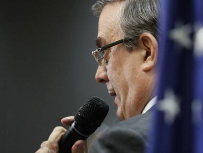 Marcelo Ebrard, durante su conferencia en El Paso.