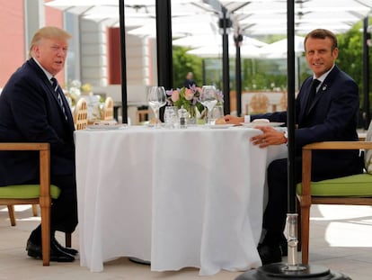 Donald Trump y Emmanuel Macron, reunidos este sábado en Biarritz. En vídeo, Trump pone en peligro la cumbre del G7.