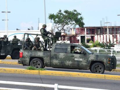 Enfrentamientos entre grupos armados y las fuerzas federales este jueves en Culiacán (México). En vídeo, resumen del suceso.