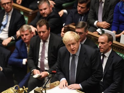 El primer ministro británico, Boris Johnson, este sábado en Westminster. En vídeo, El Parlamento británico fuerza a Johnson a posponer la votación del Brexit.