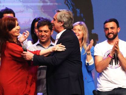 Alberto Fernández saluda a Cristina Fernández tras conocer el resultado electoral. En vídeo, las declaraciones del nuevo presidente de Argentina.