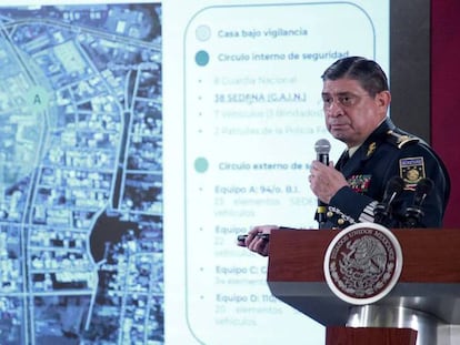 El Secretario de la Defensa Luis Sandoval durante una explicación del operativo en Culiacán.
