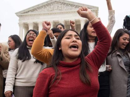 'Dreamers', a la salida de la vista en el Supremo. En vídeo, declaraciones de varios manifestantes.