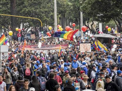 El parque nacional de Bogotá, durante la manifestación de este miércoles. En vídeo, imágenes de las marchas.