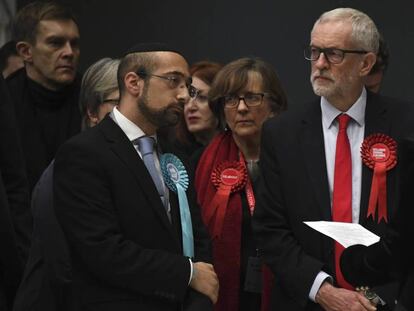 Jeremy Corbyn, el líder laborista, aguarda a conocer los resultados por su circunscripción, Islington.