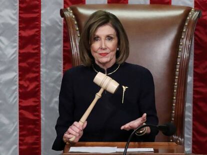 La presidenta de la Cámara de Representantes, Nancy Pelosi, durante el debate, este miércoles. En vídeo, las reacciones del Presidente.