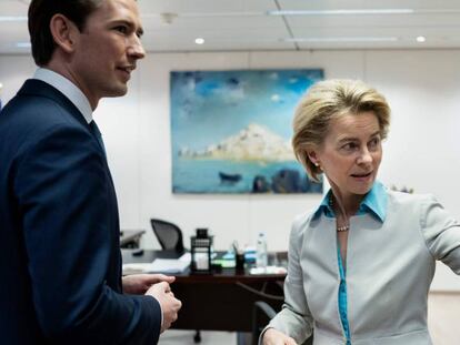 La presidenta de la Comisión Ursula von der Leyen se reúne este domingo con el canciller austriaco, Sebastian Kurz. En vídeo, declaraciones de la presidenta sobre la ampliación de la UE.