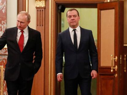 Putin y Medvédev en una reunión, este miércoles en el Kremlin. En vídeo, las declaraciones de Putin.