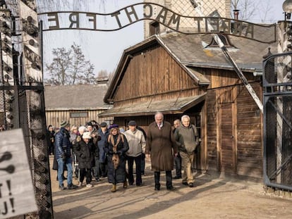 Supervivientes del Holocausto, este domingo en Auschwitz.