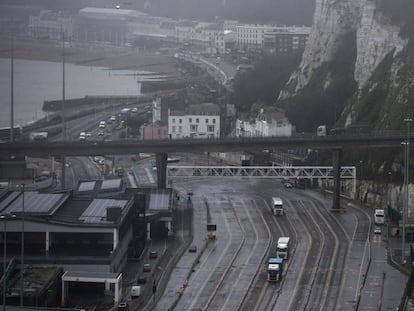 Vista general del puerto de Dover, este viernes. En vídeo, el Reino Unido dice adiós a 47 años de matrimonio.
