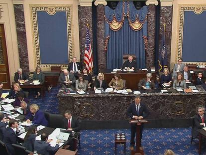 Senado de EE UU, con Adam Schiff en el podio. En vídeo, la intervención de Schiff.
