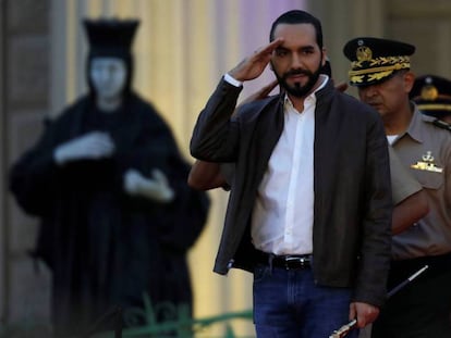 El presidente Nayib Bukele tras una conferencia de prensa en San Salvador.